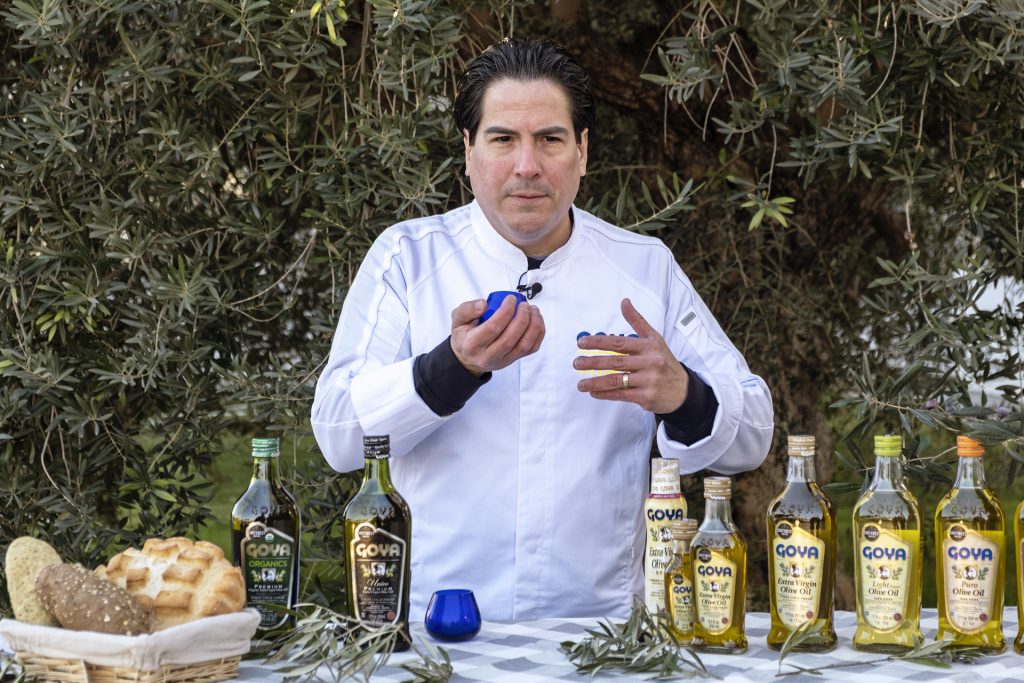 cata de aceite de oliva virgen extra con Fernando Desa