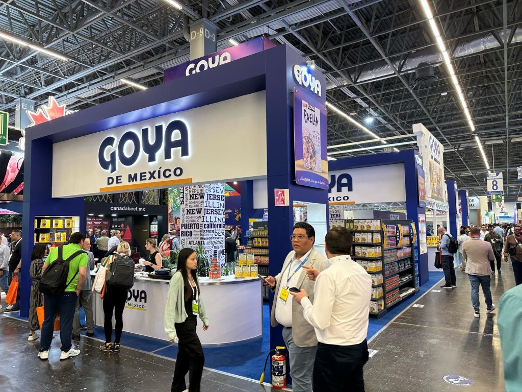 Goya Food de Mexico en Expo Antad